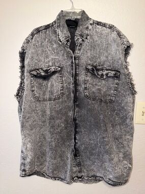 Biker Wear USA Unisex Gray Sleeveless Denim Shirt Button Vest